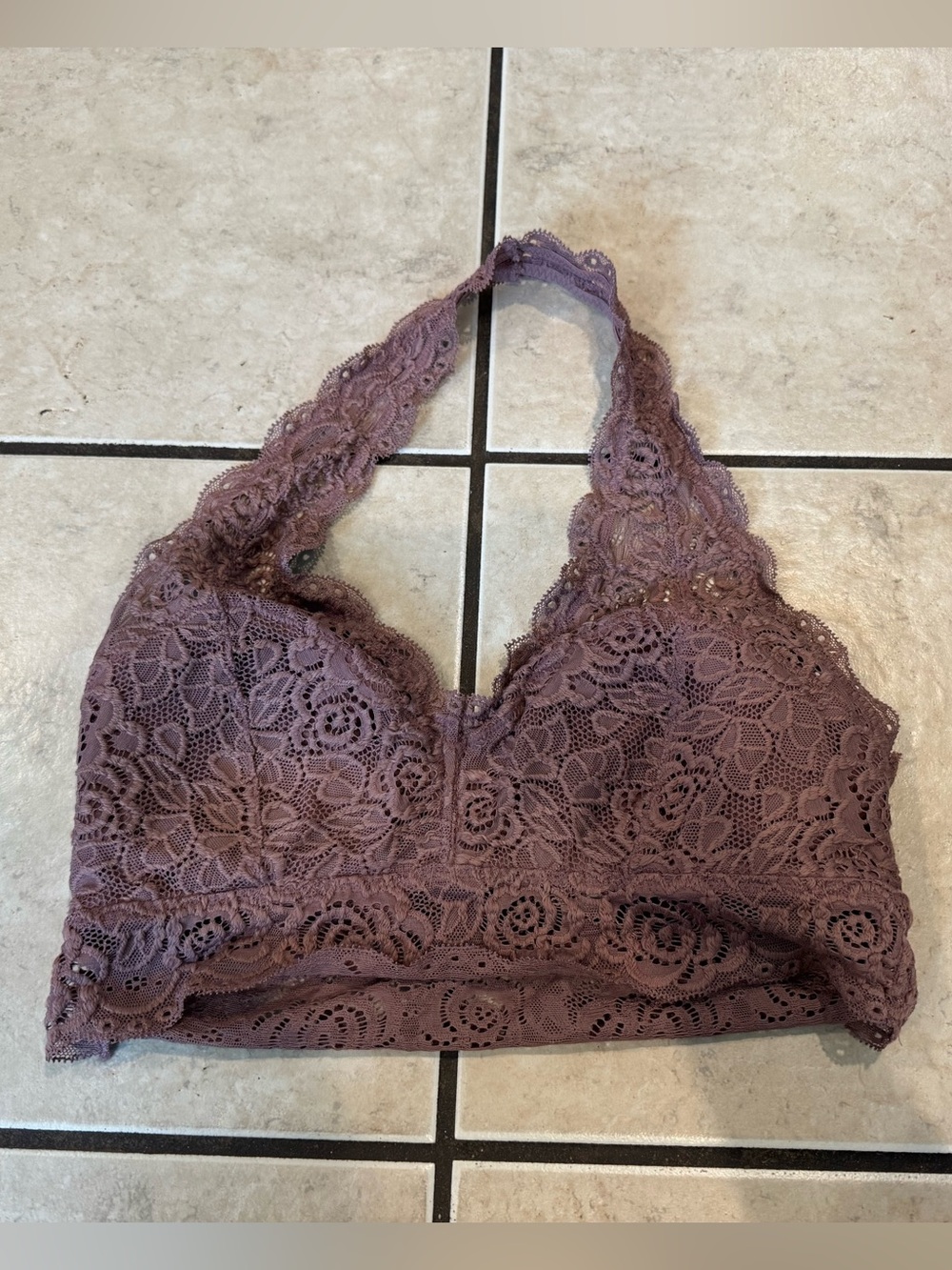 Mudd Lace Halter Bralette in Mauve